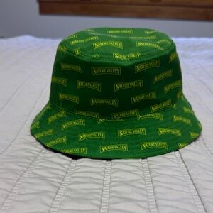 Bucket Hat Nature Valley Reversible NWOT